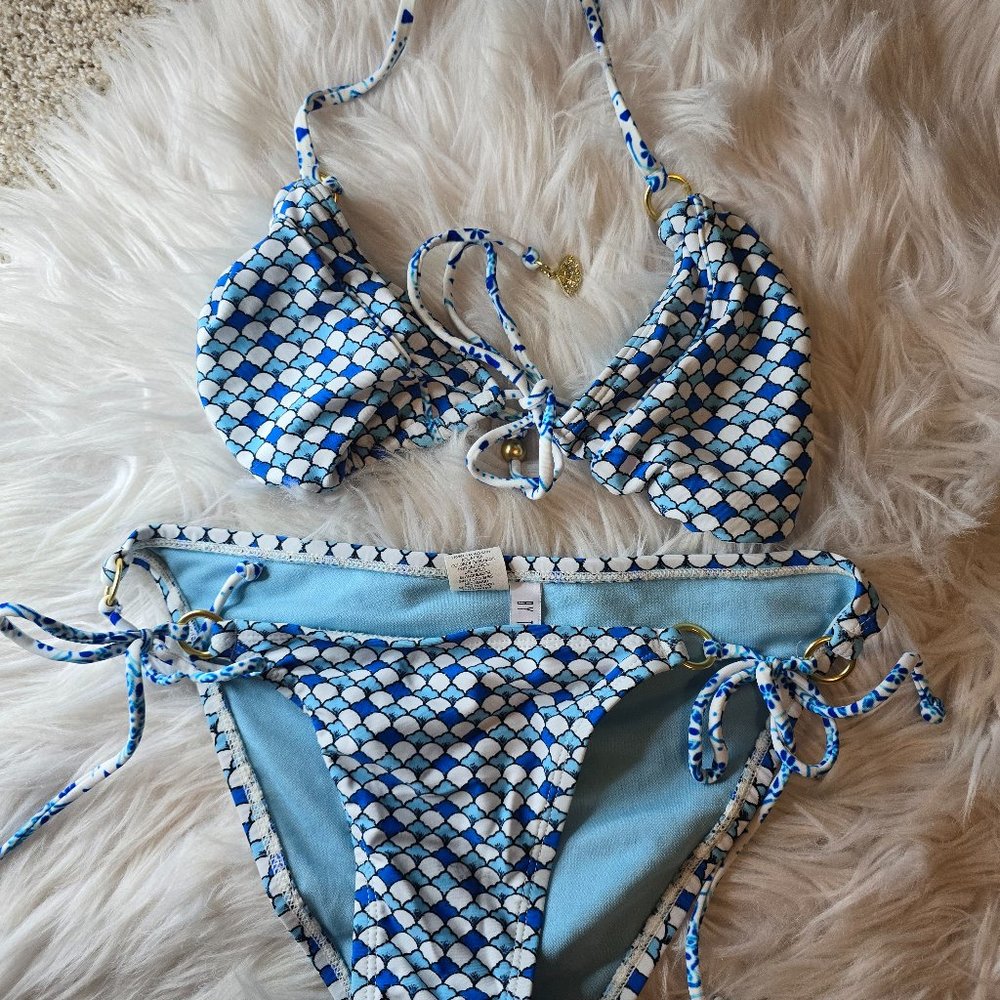 Women's Two Piece Swimsuit size Medium